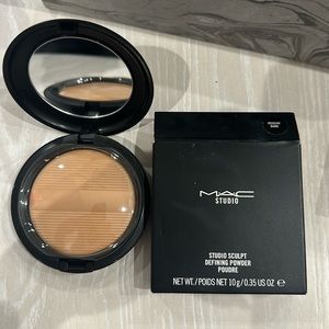 MAC Studio Sculpt Powder - Shade Medium Dark
